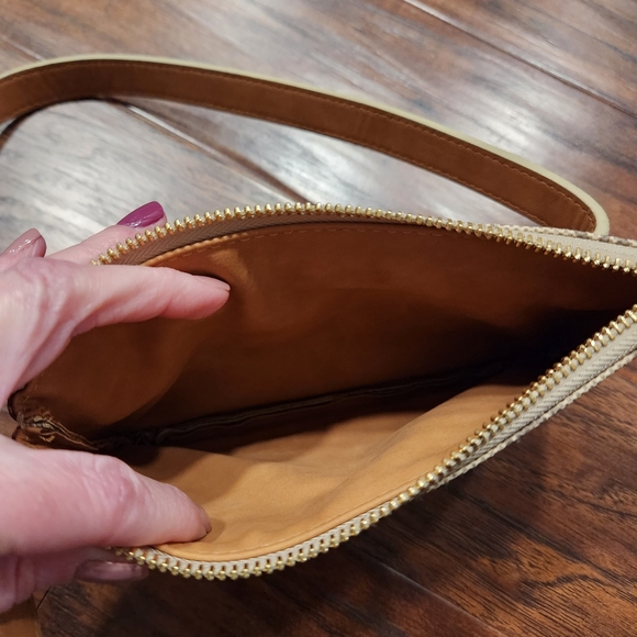 Michael Kors belt bag - Picture 4 of 9